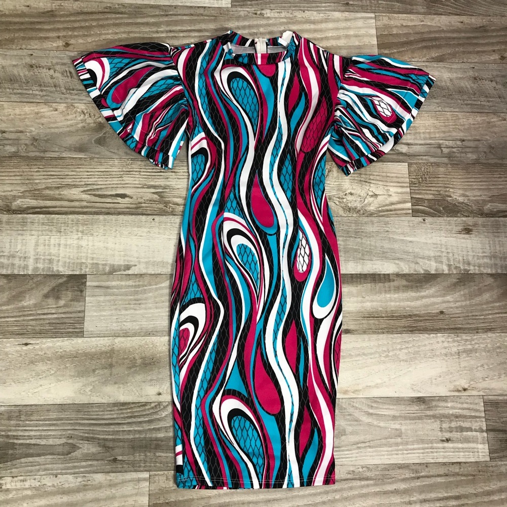 Colorful dress with puffy sleeves size small 🎉🎉